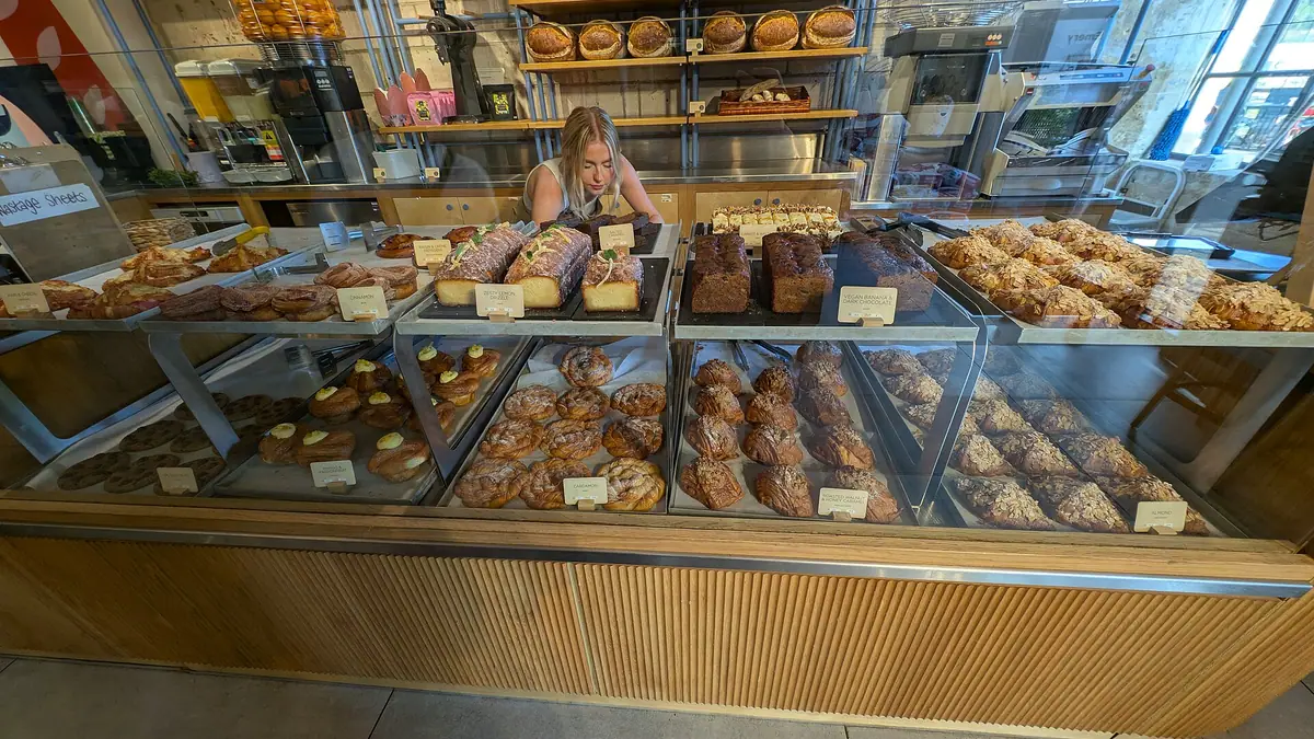 Nile's Bakery – bakery in St Austell town centre